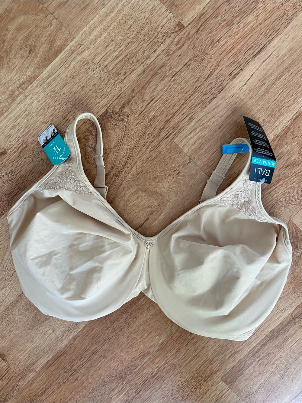 Bali Nude Seamless Underwire Minimizer Bra with Lace Accents 38DDD NWT
